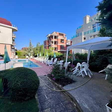 Apartment Starfish Romantic Free Parking Pool View Near